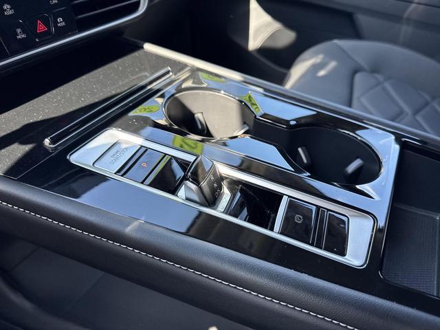 Photo of 2024 Platinum Gray Metallic Volkswagen Atlas