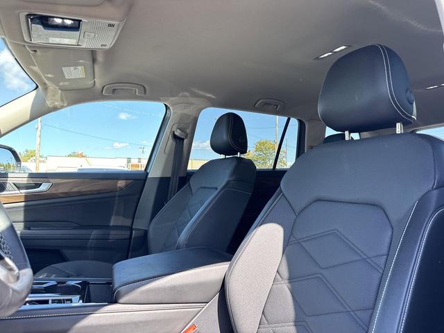 Photo of 2024 Platinum Gray Metallic Volkswagen Atlas
