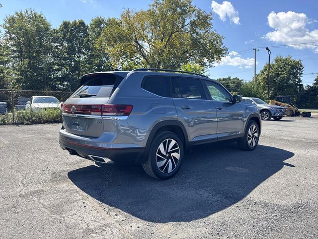 Photo of 2024 Platinum Gray Metallic Volkswagen Atlas