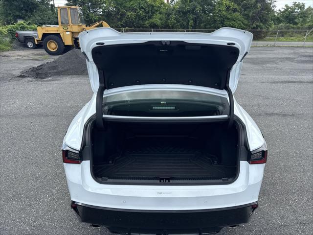 Photo of 2024 White Lexus IS 350