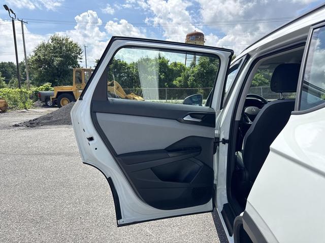 Photo of 2023 Pure White Volkswagen Taos