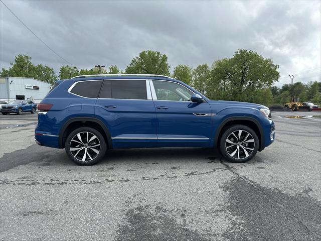 Photo of 2025 Mountain  Lake Blue Volkswagen Atlas