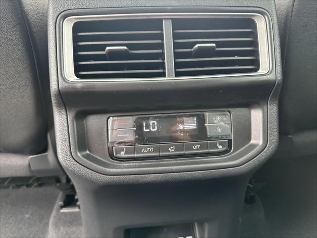 Photo of 2025 Mountain  Lake Blue Volkswagen Atlas
