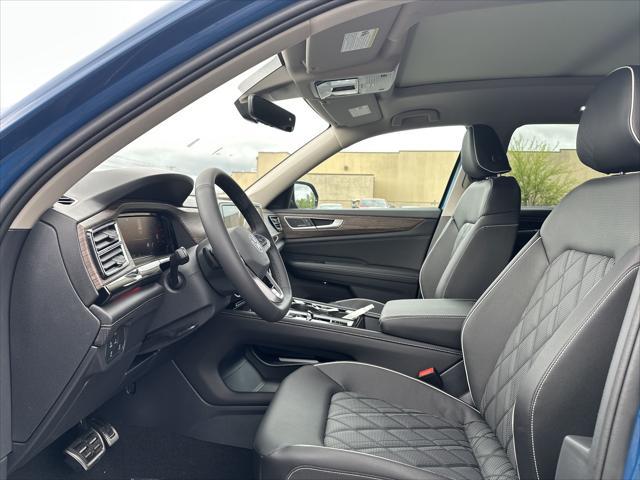 Photo of 2025 Mountain  Lake Blue Volkswagen Atlas