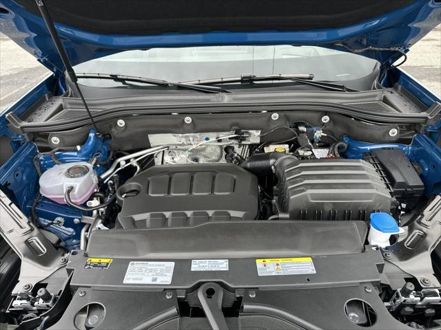 Photo of 2025 Mountain  Lake Blue Volkswagen Atlas