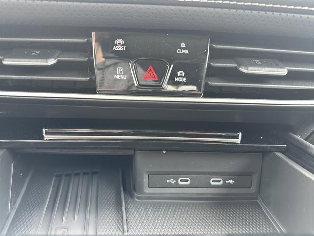 Photo of 2025 Mountain  Lake Blue Volkswagen Atlas