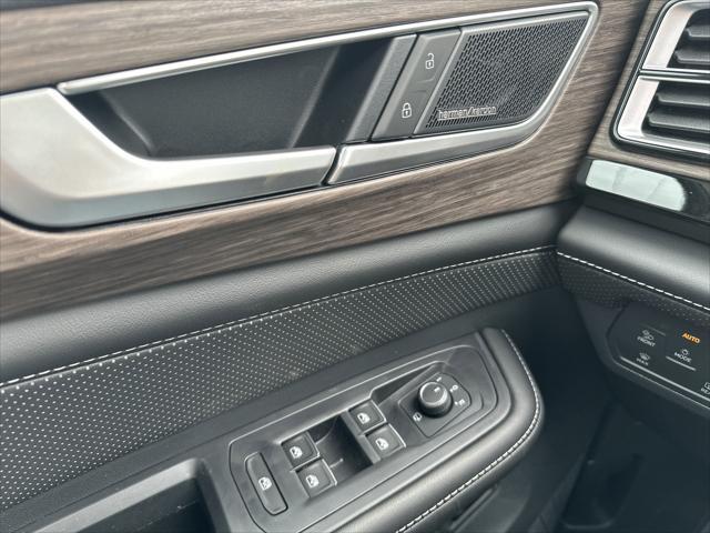 Photo of 2025 Mountain  Lake Blue Volkswagen Atlas