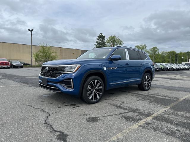 Photo of 2025 Mountain  Lake Blue Volkswagen Atlas