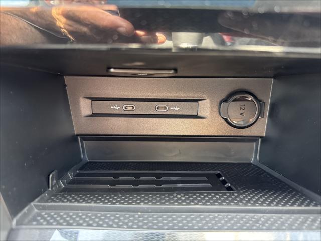 Photo of 2025 Platinum Gray Metallic Volkswagen Taos