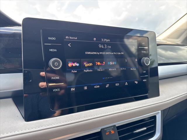 Photo of 2025 Platinum Gray Metallic Volkswagen Taos