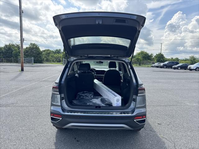 Photo of 2025 Platinum Gray Metallic Volkswagen Taos