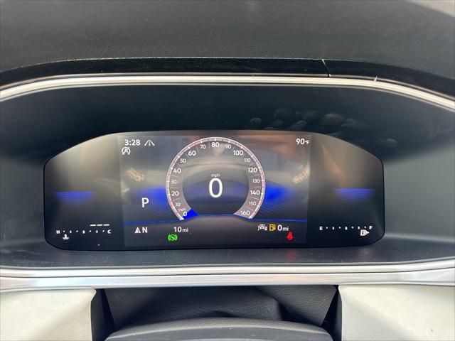 Photo of 2025 Platinum Gray Metallic Volkswagen Taos