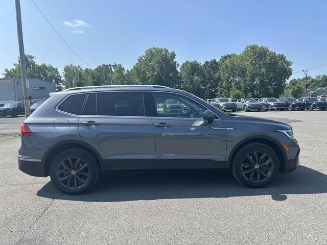Photo of 2023 Platinum Gray Metallic Volkswagen Tiguan