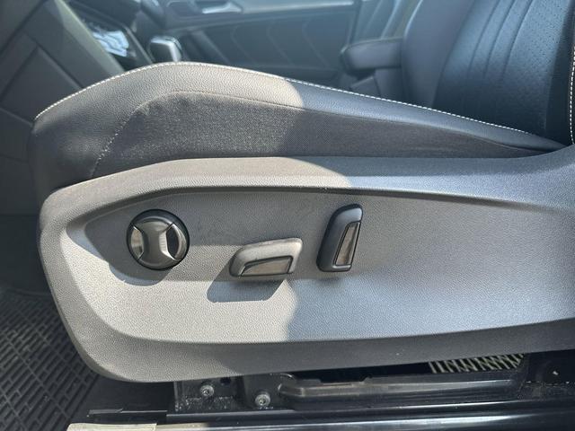 Photo of 2023 Platinum Gray Metallic Volkswagen Tiguan