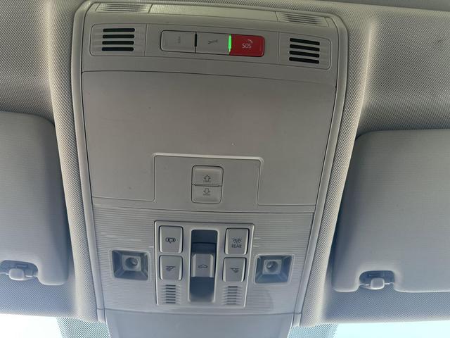 Photo of 2023 Platinum Gray Metallic Volkswagen Tiguan