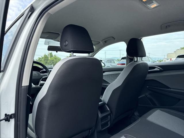 Photo of 2022 Pure White Volkswagen Taos