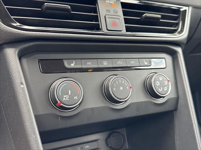 Photo of 2022 Pure White Volkswagen Taos