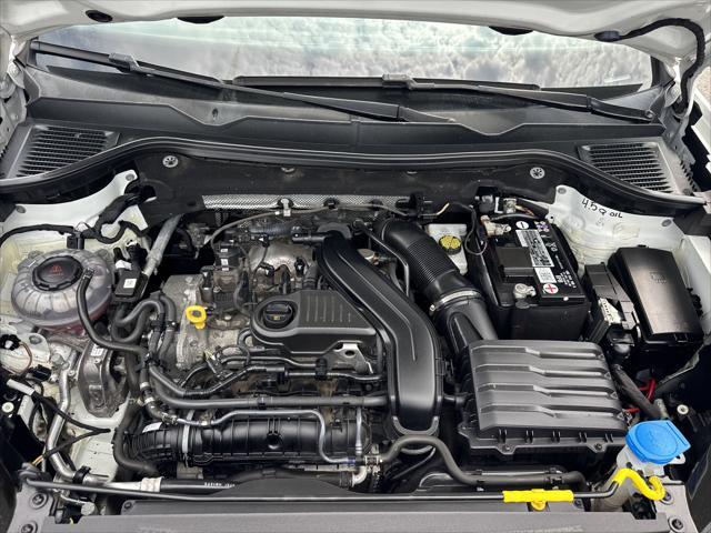 Photo of 2022 Pure White Volkswagen Taos