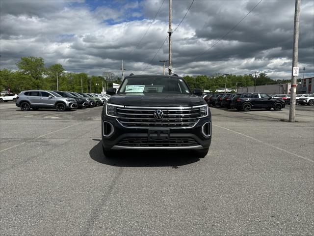 Photo of 2025 Deep Black Pearl Volkswagen Atlas