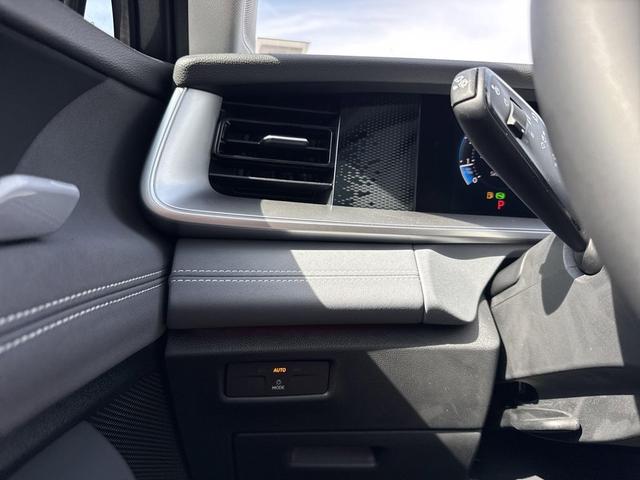 Photo of 2025 Platinum Gray Metallic Volkswagen Tiguan