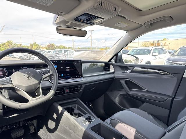 Photo of 2025 Platinum Gray Metallic Volkswagen Tiguan