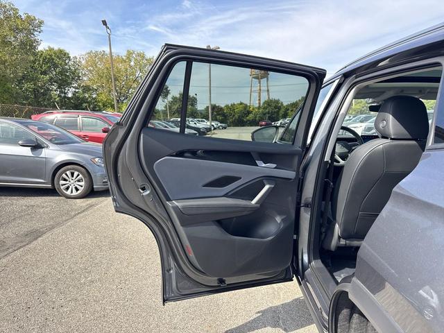 Photo of 2025 Platinum Gray Metallic Volkswagen Tiguan