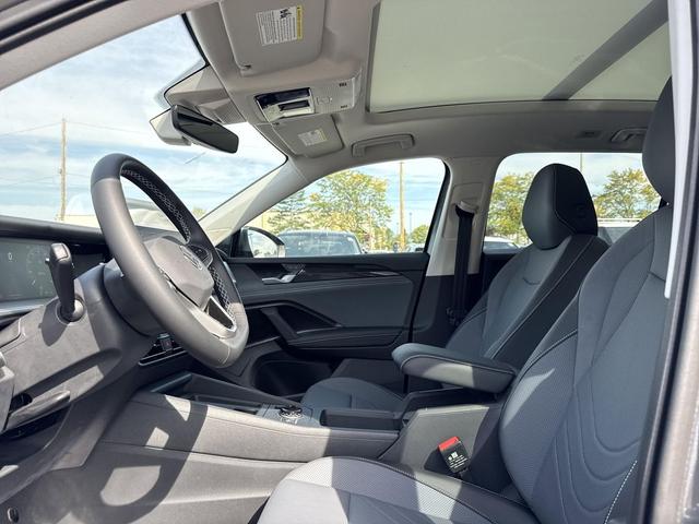 Photo of 2025 Platinum Gray Metallic Volkswagen Tiguan