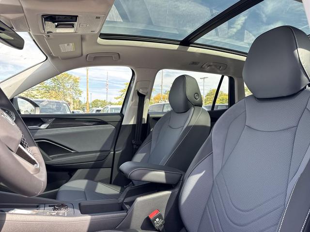 Photo of 2025 Platinum Gray Metallic Volkswagen Tiguan