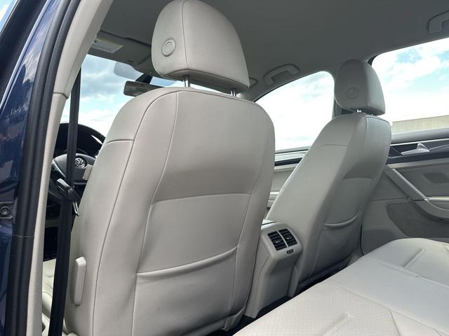 Photo of 2019 Night Blue Volkswagen Golf Alltrack