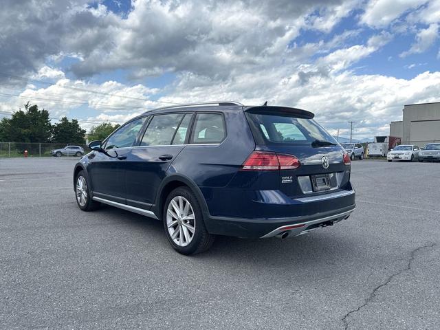 Photo of 2019 Night Blue Volkswagen Golf Alltrack