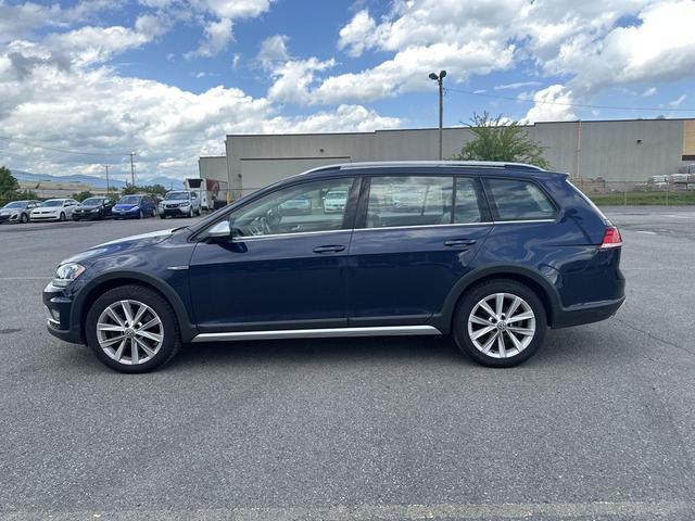 Photo of 2019 Night Blue Volkswagen Golf Alltrack