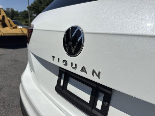 Photo of 2023 Pure White Volkswagen Tiguan