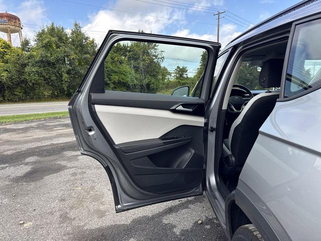 Photo of 2025 Silver Metallic Volkswagen Taos
