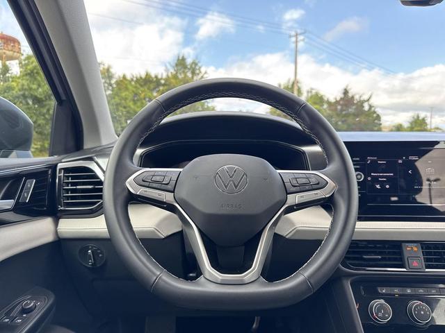 Photo of 2025 Silver Metallic Volkswagen Taos