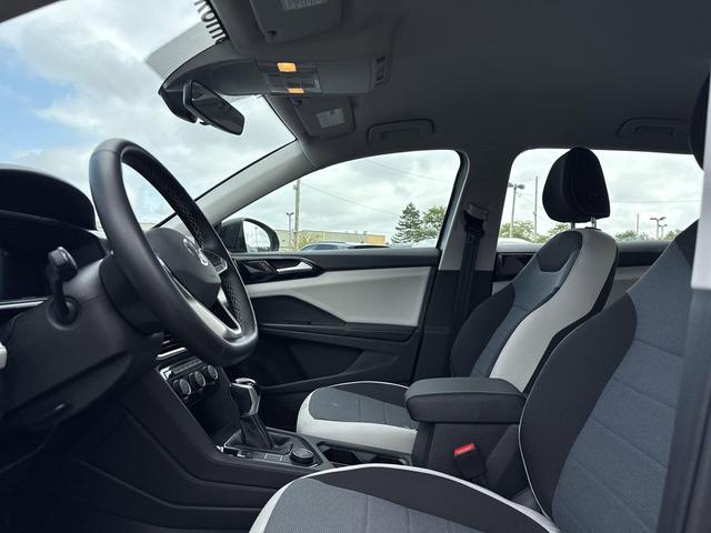 Photo of 2025 Silver Metallic Volkswagen Taos