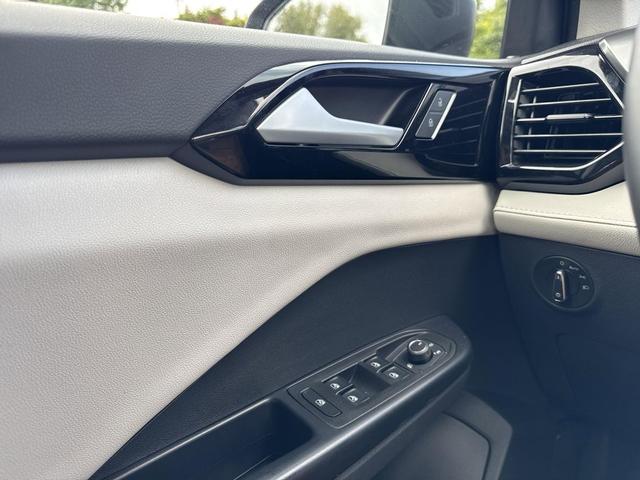 Photo of 2025 Silver Metallic Volkswagen Taos