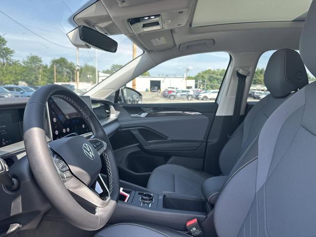 Photo of 2025 Pyrite Silver Metallic Volkswagen Tiguan