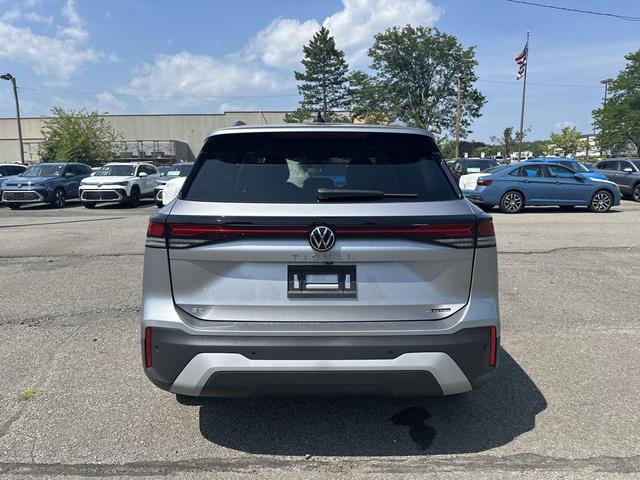 Photo of 2025 Pyrite Silver Metallic Volkswagen Tiguan