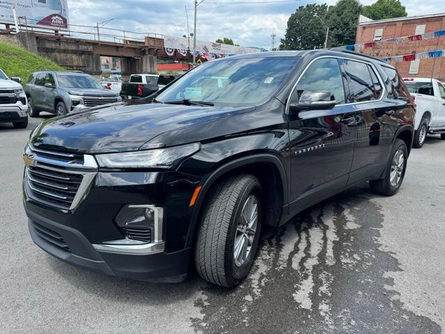 Photo of 2022 Mosaic Black Metallic Chevrolet Traverse