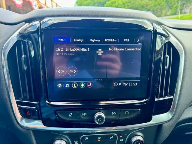 Photo of 2023 Mosaic Black Metallic Chevrolet Traverse
