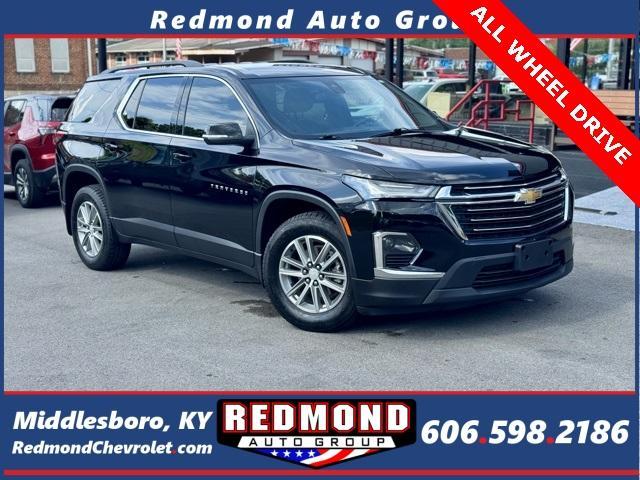 Photo of 2023 Mosaic Black Metallic Chevrolet Traverse