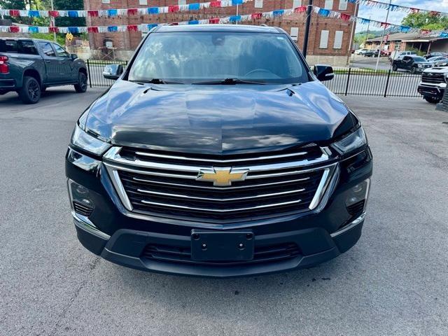 Photo of 2023 Mosaic Black Metallic Chevrolet Traverse