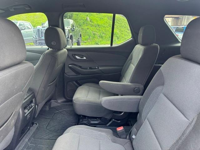 Photo of 2023 Mosaic Black Metallic Chevrolet Traverse