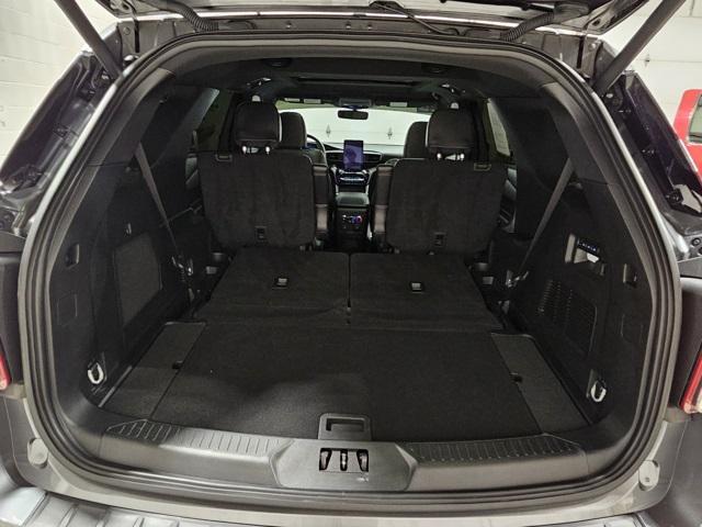 Photo of 2023 Carbonized Gray Metallic Ford Explorer