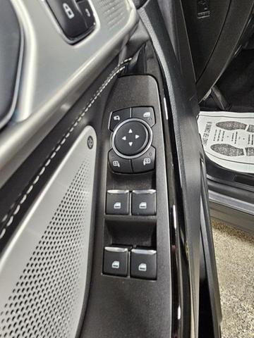 Photo of 2023 Carbonized Gray Metallic Ford Explorer