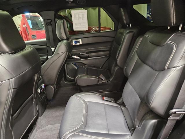 Photo of 2023 Carbonized Gray Metallic Ford Explorer