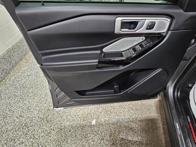Photo of 2023 Carbonized Gray Metallic Ford Explorer