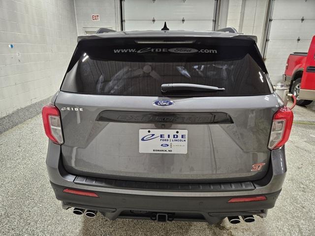 Photo of 2023 Carbonized Gray Metallic Ford Explorer