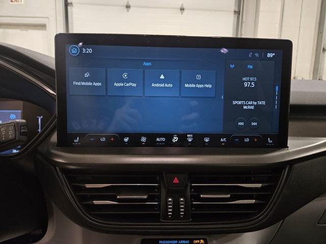 Photo of 2024 Carbonized Gray Metallic Ford Escape