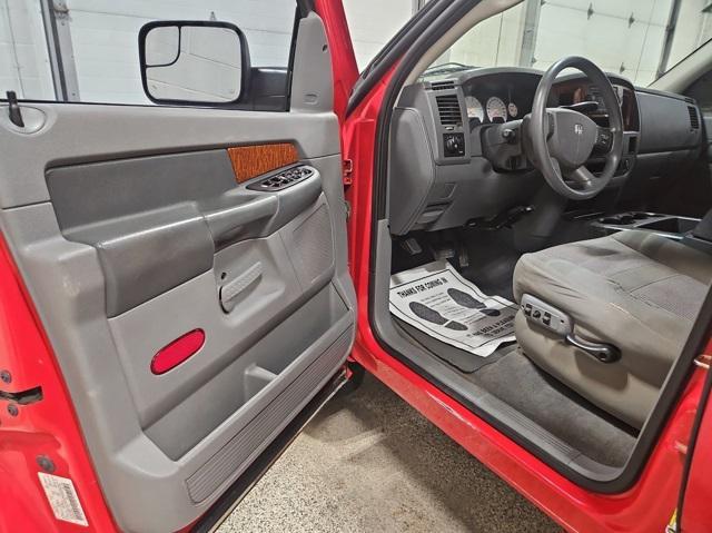 Photo of 2006 Flame Red Clearcoat Dodge Ram 2500